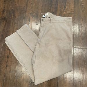 Men’s Gap flat front pants
